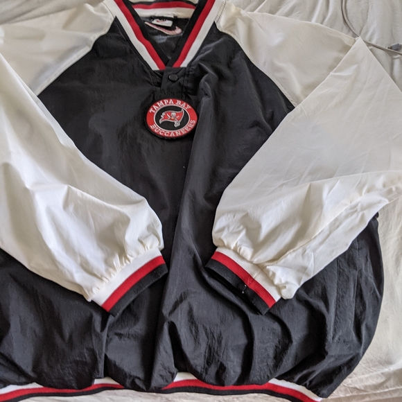 Tampa Bay buccaneers pull over - Picture 1 of 2